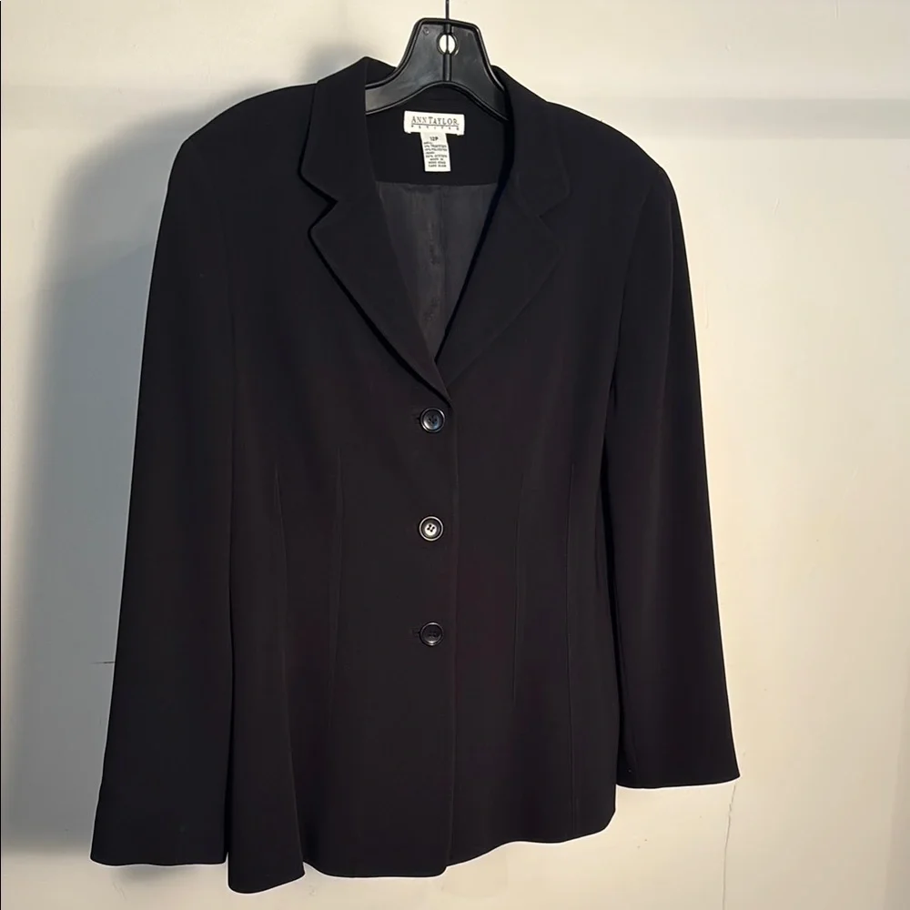 Ann Taylor black blazer